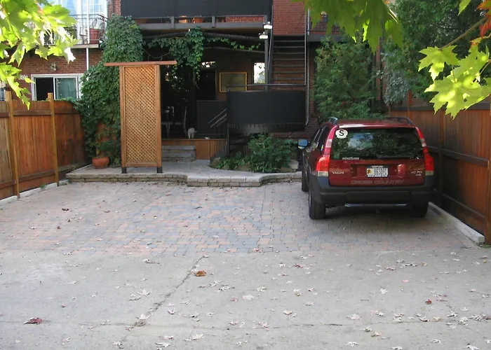 A La Carte Bed & Breakfast Montreal